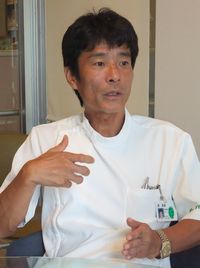 看護部長・原英樹 副院長・中谷茂子